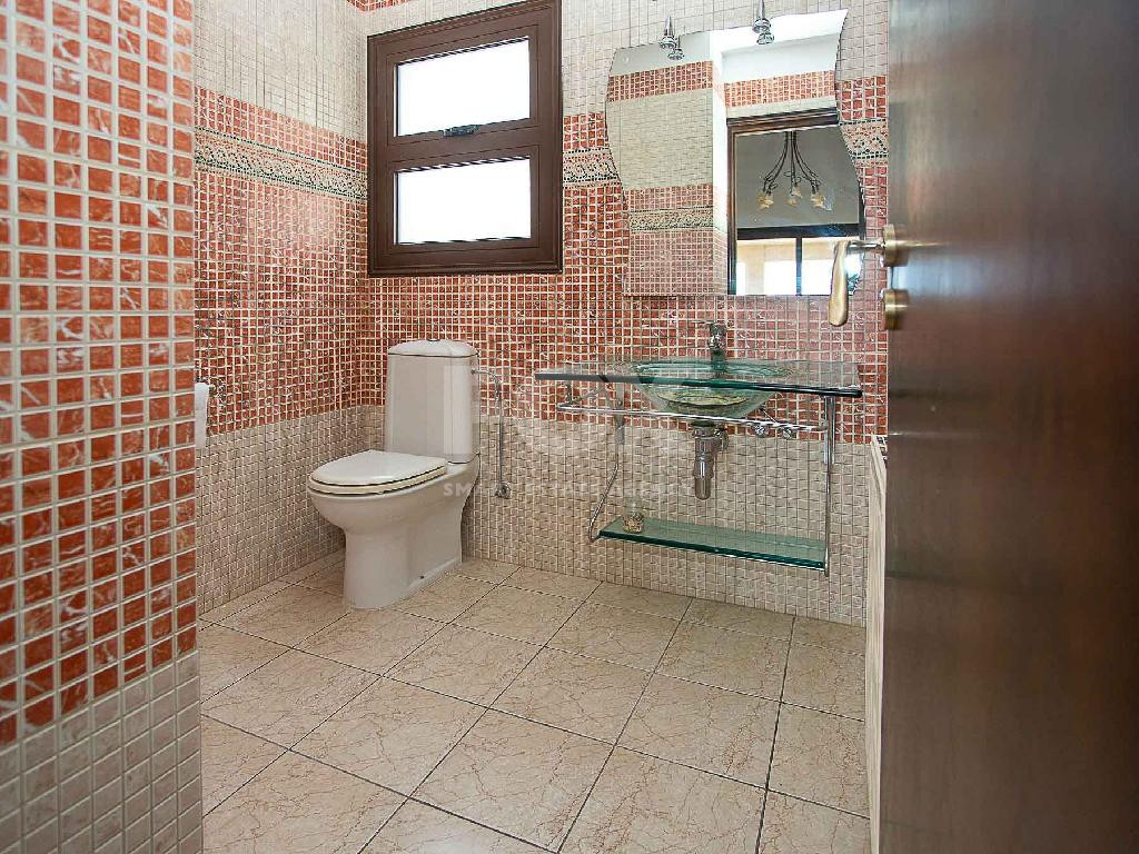 Detached 3-Bedroom Villa with Pool on Approx. 4,905 m² Land Share – Agios Athanasios, Limassol