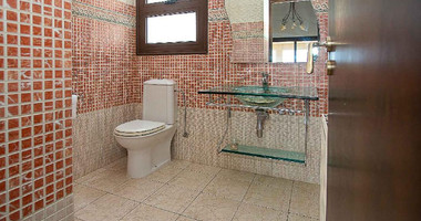Detached 3-Bedroom Villa with Pool on Approx. 4,905 m² Land Share – Agios Athanasios, Limassol