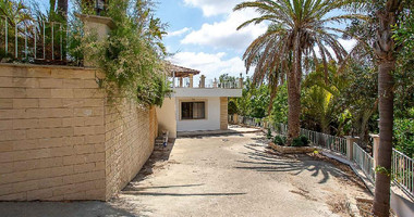 Detached 3-Bedroom Villa with Pool on Approx. 4,905 m² Land Share – Agios Athanasios, Limassol