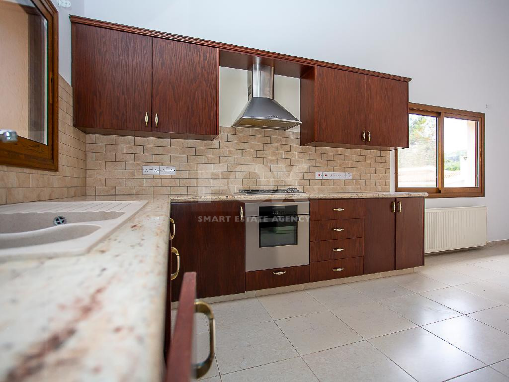Ground Floor 4-Bedroom House with Separate Title Deed – Moniatis, Limassol Property Description