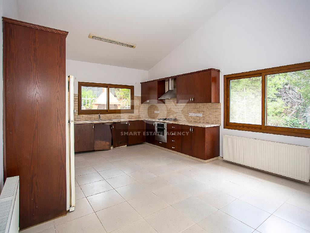 Ground Floor 4-Bedroom House with Separate Title Deed – Moniatis, Limassol Property Description