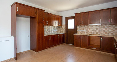 Modern 3-Bedroom Semi-Detached Residence with Basement & Attic – Agia Paraskevi, Germasogeia, Limassol