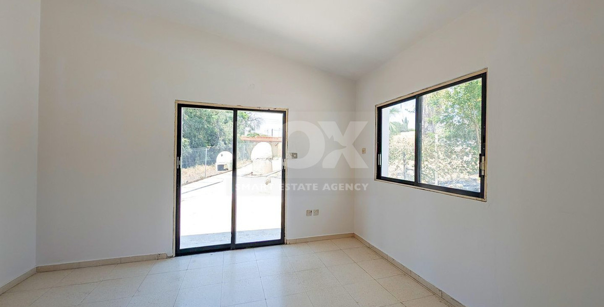 Spacious four Bedroom Ground Floor Residence with Large Plot & Development Potential for sale in Anarita , Paphos