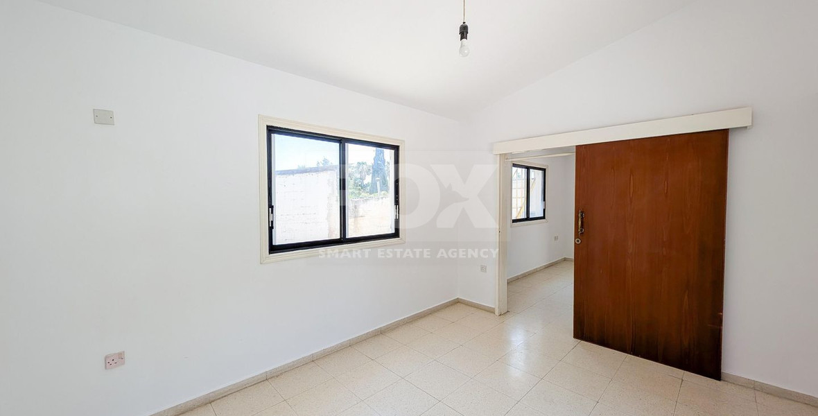 Spacious four Bedroom Ground Floor Residence with Large Plot & Development Potential for sale in Anarita , Paphos