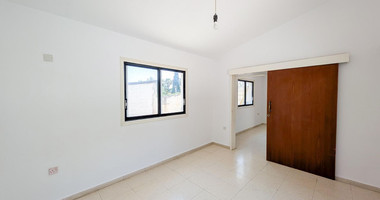 Spacious four Bedroom Ground Floor Residence with Large Plot & Development Potential for sale in Anarita , Paphos