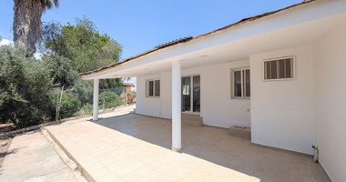 Spacious four Bedroom Ground Floor Residence with Large Plot & Development Potential for sale in Anarita , Paphos