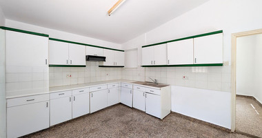 Spacious four Bedroom Ground Floor Residence with Large Plot & Development Potential for sale in Anarita , Paphos