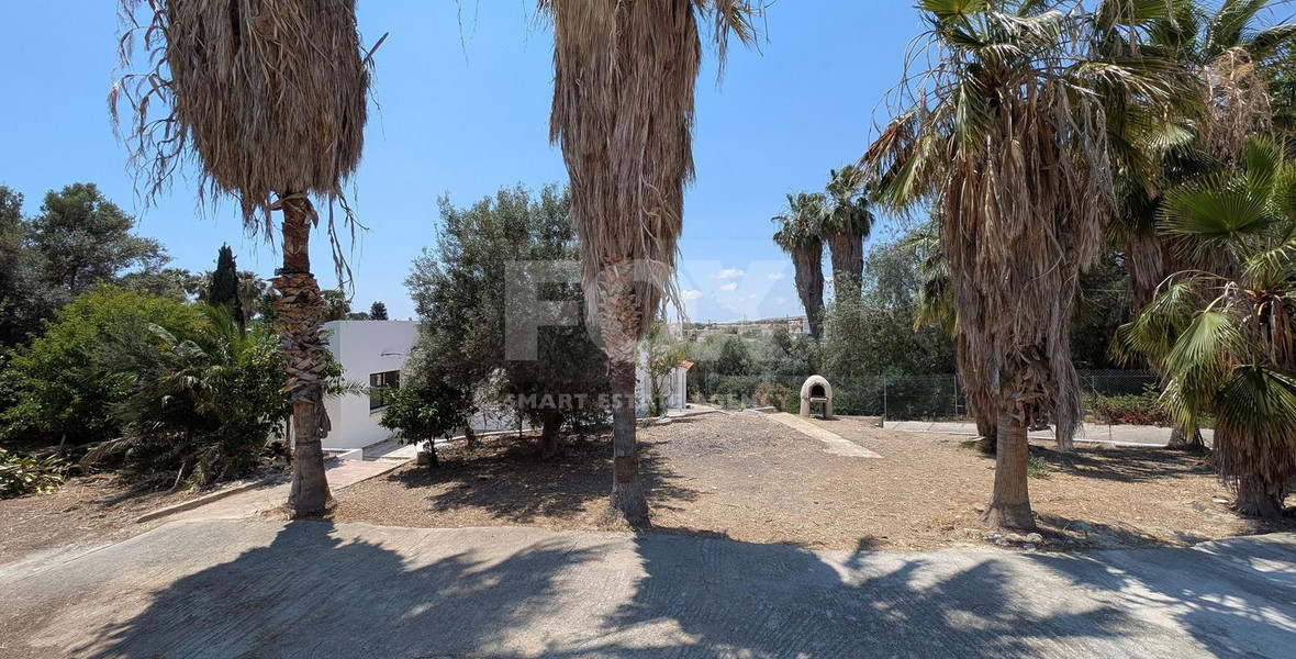 Spacious four Bedroom Ground Floor Residence with Large Plot & Development Potential for sale in Anarita , Paphos