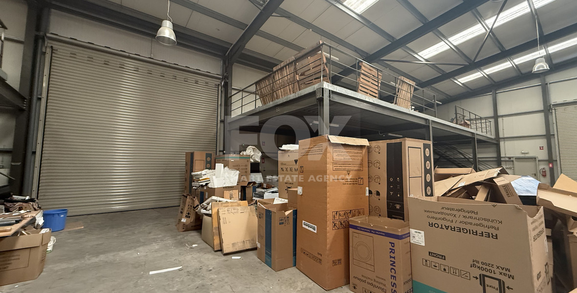 SALE: WAREHOUSE IN PRIME LOCATION INDUSTRIAL AREA OFFERING COVERED AREA OF 2,100 SQM ON A PLOT OF 4467