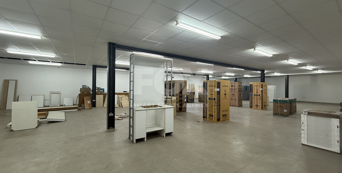 SALE: WAREHOUSE IN PRIME LOCATION INDUSTRIAL AREA OFFERING COVERED AREA OF 2,100 SQM ON A PLOT OF 4467