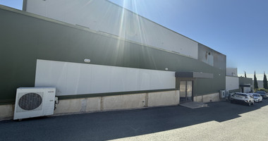 SALE: WAREHOUSE IN PRIME LOCATION INDUSTRIAL AREA OFFERING COVERED AREA OF 2,100 SQM ON A PLOT OF 4467