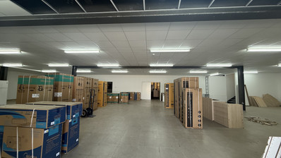 SALE: WAREHOUSE IN PRIME LOCATION INDUSTRIAL AREA OFFERING COVERED AREA OF 2,100 SQM ON A PLOT OF 4467