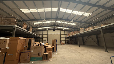 SALE: WAREHOUSE IN PRIME LOCATION INDUSTRIAL AREA OFFERING COVERED AREA OF 2,100 SQM ON A PLOT OF 4467