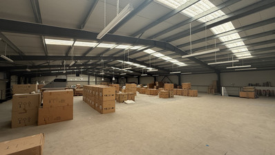 SALE: WAREHOUSE IN PRIME LOCATION INDUSTRIAL AREA OFFERING COVERED AREA OF 2,100 SQM ON A PLOT OF 4467