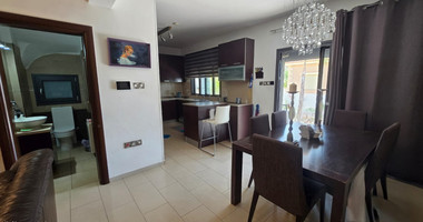 Four-Bedroom Detached House for Sale in Palodeia: with Pool in a Quiet Cul-de-Sac