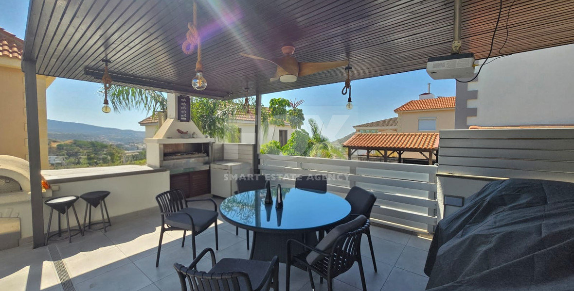 Four-Bedroom Detached House for Sale in Palodeia: with Pool in a Quiet Cul-de-Sac