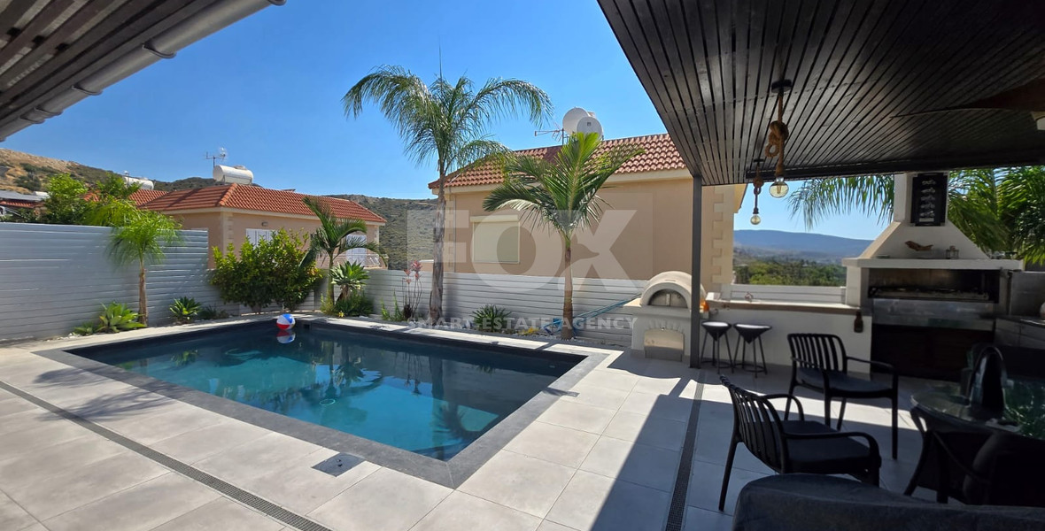 Four-Bedroom Detached House for Sale in Palodeia: with Pool in a Quiet Cul-de-Sac