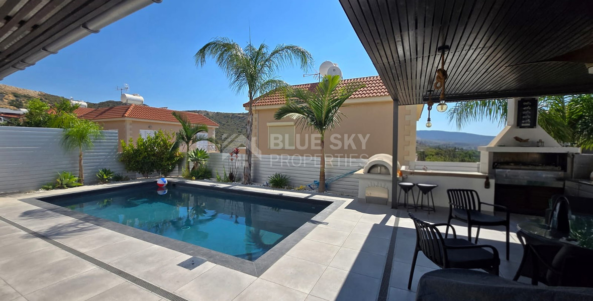Four-Bedroom Detached House for Sale in Palodeia: with Pool in a Quiet Cul-de-Sac