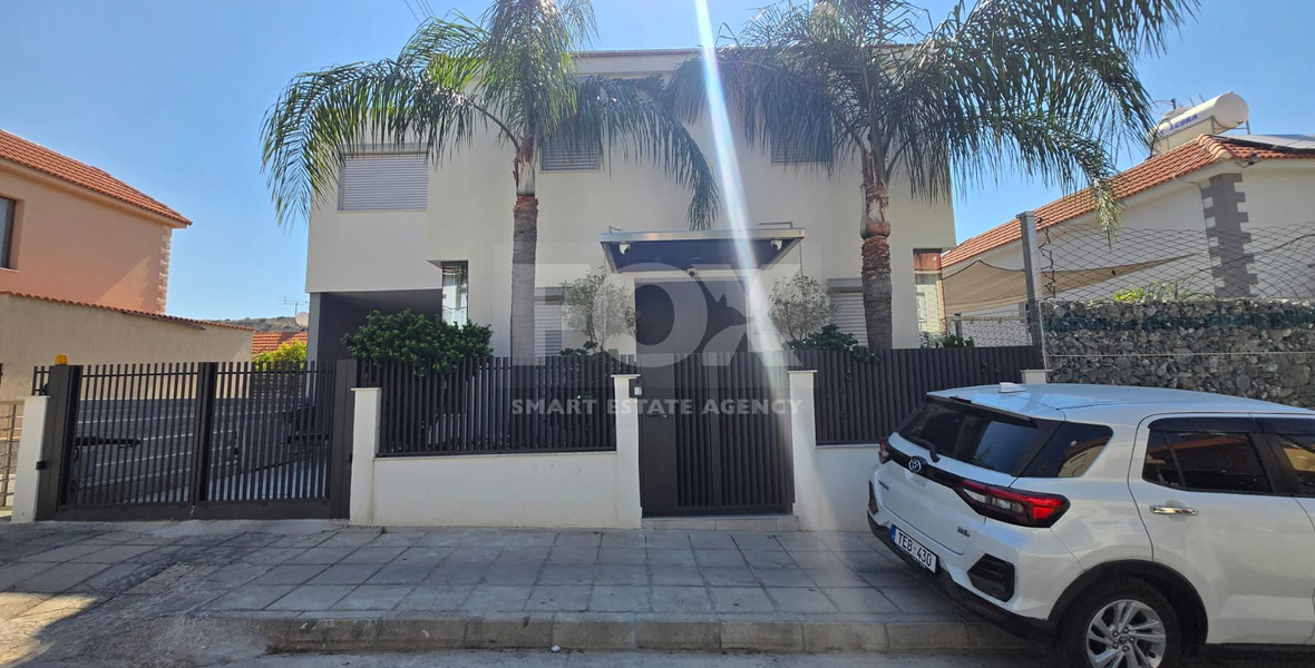 Four-Bedroom Detached House for Sale in Palodeia: with Pool in a Quiet Cul-de-Sac