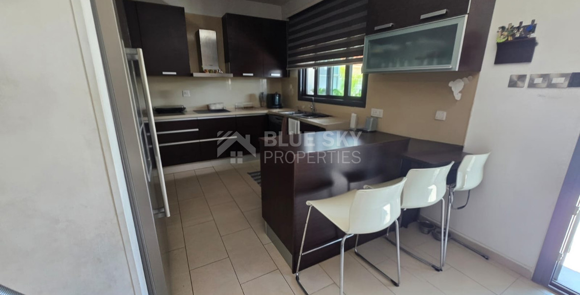 Four-Bedroom Detached House for Sale in Palodeia: with Pool in a Quiet Cul-de-Sac
