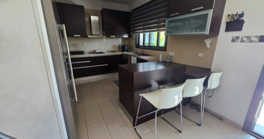 Four-Bedroom Detached House for Sale in Palodeia: with Pool in a Quiet Cul-de-Sac