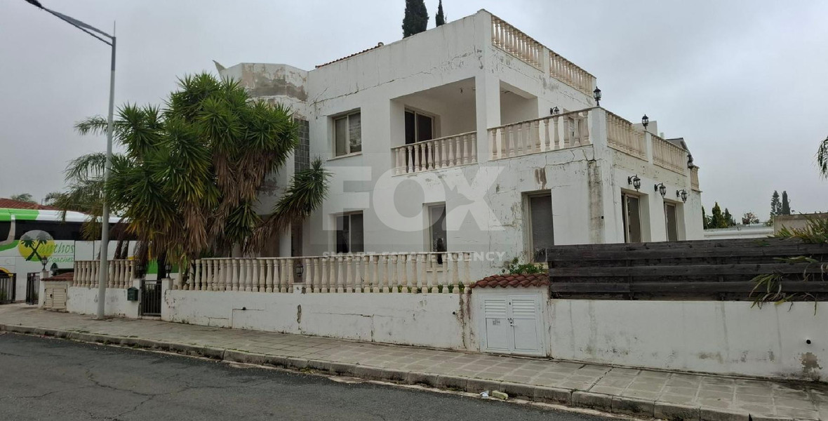 Four Bedroom Detached House with Pool for Sale in Anarita | Roof Garden