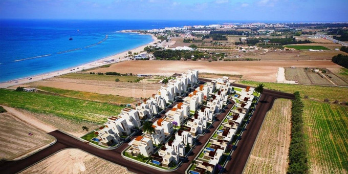 Four Bedroom Seaside Villa for Sale in Paphos Tourist Area with Pool & Roof Garden