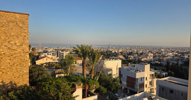 Modern Renovated Two-Bedroom Apartment with Sea Views in the Heart of Mesa Geitonia
