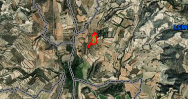 Large Field for Sale in Peaceful Lemona Village, Cyprus