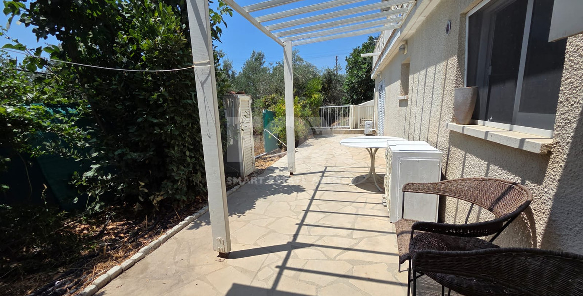 Four-Bedroom House for Rent in Moni, Limassol with Private Pool and Large Garden