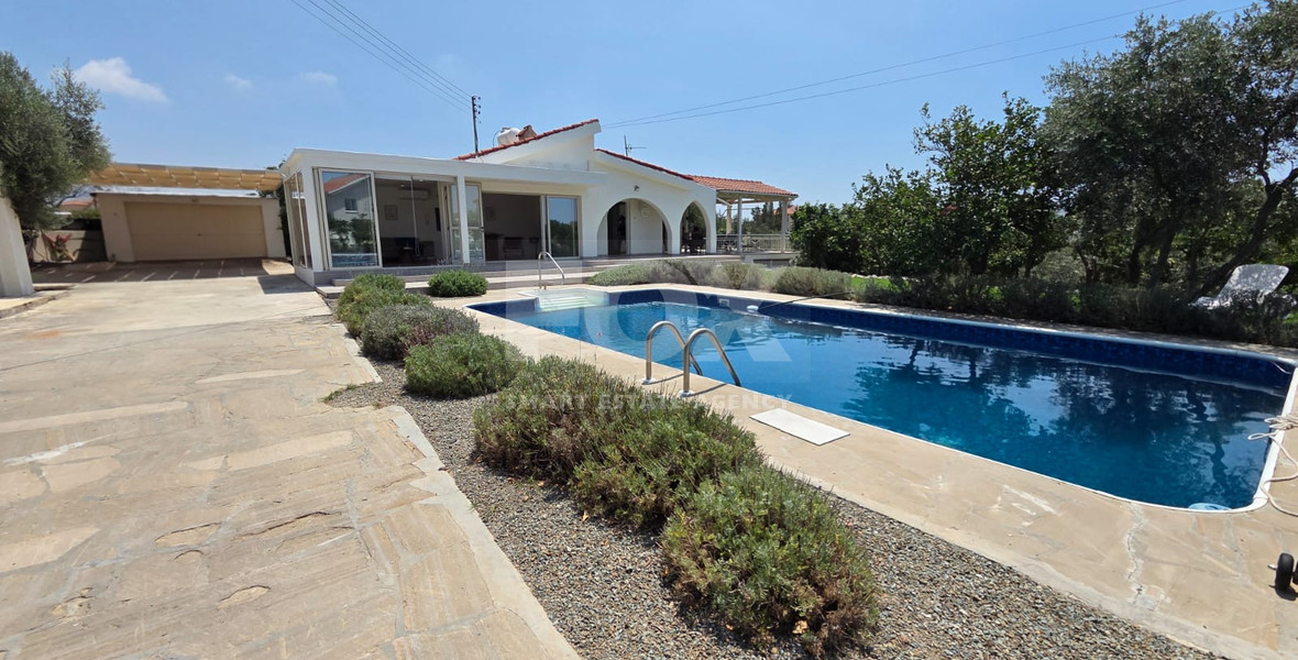 Four-Bedroom House for Rent in Moni, Limassol with Private Pool and Large Garden