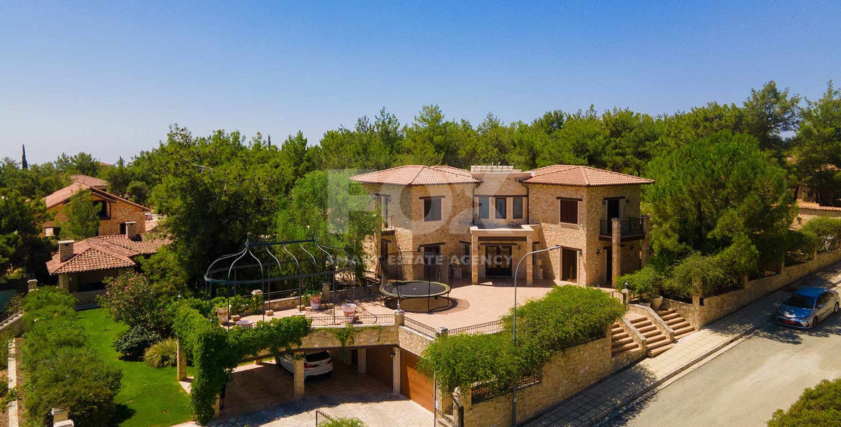 Luxurious Private Villa for Sale in Souni, Limassol