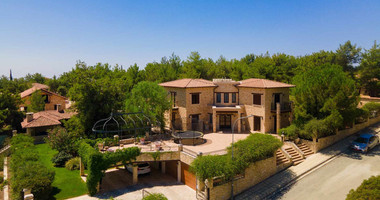 Luxurious Private Villa for Sale in Souni, Limassol