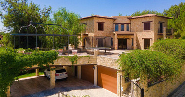 Luxurious Private Villa for Sale in Souni, Limassol