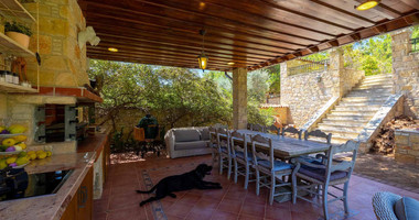 Luxurious Private Villa for Sale in Souni, Limassol