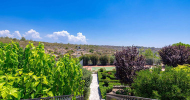 Luxurious Private Villa for Sale in Souni, Limassol