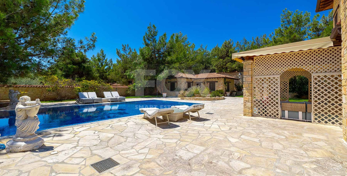 Luxurious Private Villa for Sale in Souni, Limassol