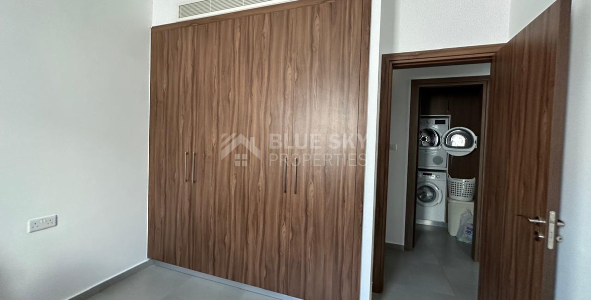 RENT: WHOLE FLOOR 3 BGEDROOM AND 2 BATHROOM APARTMENT ON SMALL BUILDING 5 APARTMENTS-MESA GEITONIA