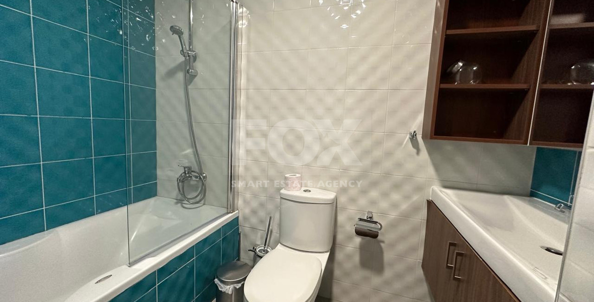RENT: WHOLE FLOOR 3 BGEDROOM AND 2 BATHROOM APARTMENT ON SMALL BUILDING 5 APARTMENTS-MESA GEITONIA