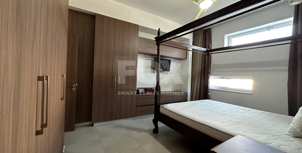 RENT: WHOLE FLOOR 3 BGEDROOM AND 2 BATHROOM APARTMENT ON SMALL BUILDING 5 APARTMENTS-MESA GEITONIA