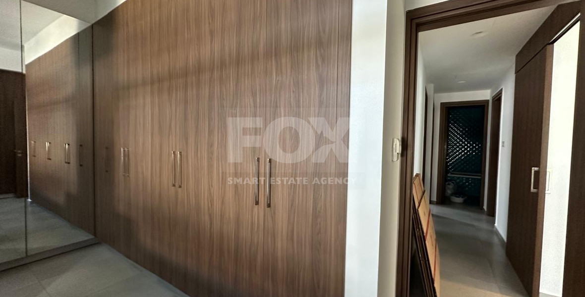 RENT: WHOLE FLOOR 3 BGEDROOM AND 2 BATHROOM APARTMENT ON SMALL BUILDING 5 APARTMENTS-MESA GEITONIA