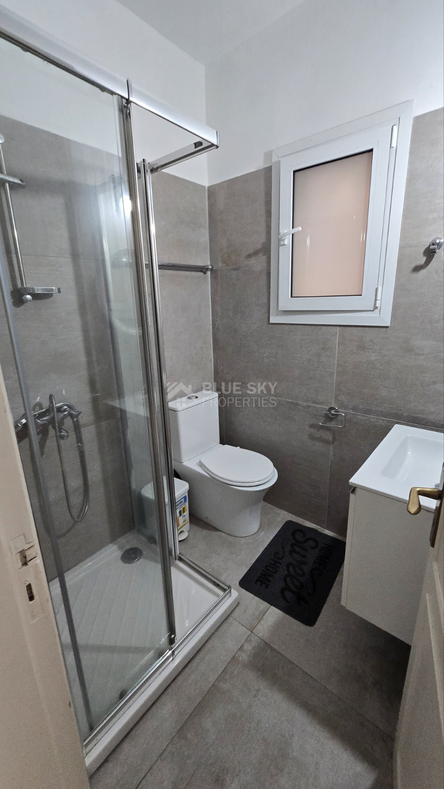 Three-Bedroom Seafront Apartment for Rent | Prime Limassol Coastal Road