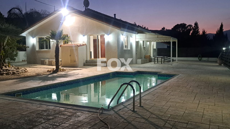Commercial properties 160 m² for rent in Pyrgos Lemesou, Limassol, Cyprus