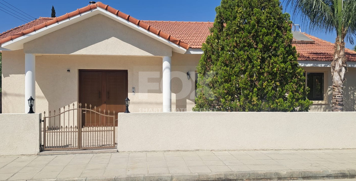 RENT: FURNSIHED 3 BEDROOM BUNGALOW WITH SWIMMING POOL IN PYRGOS.