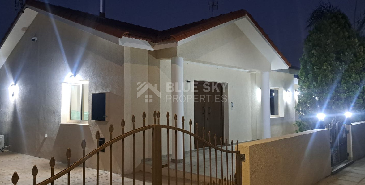 RENT: FURNSIHED 3 BEDROOM BUNGALOW WITH SWIMMING POOL IN PYRGOS.