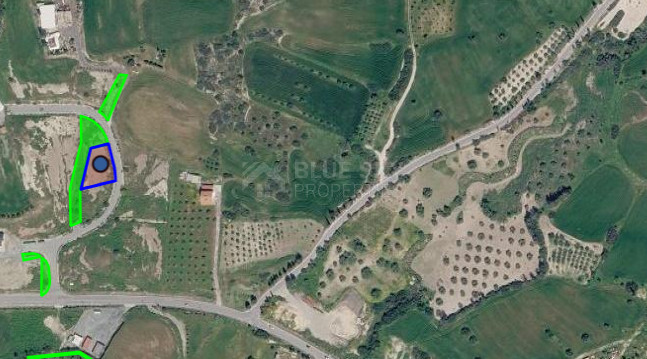Large Building Plot for Sale in Monagroulli