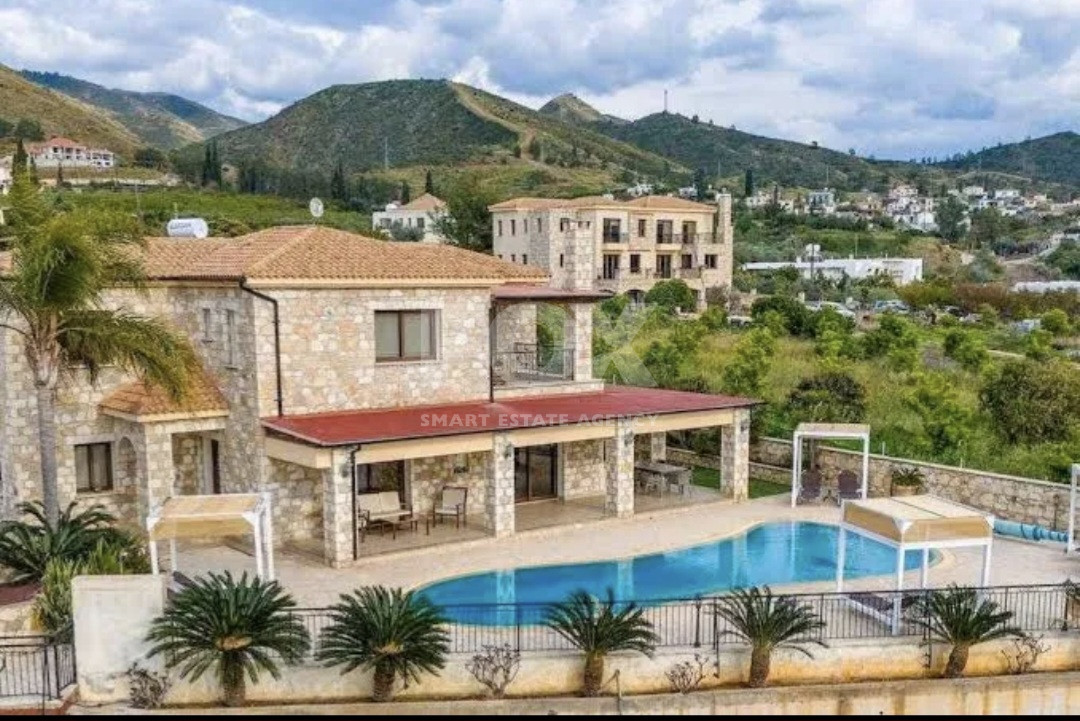Four bedroom Villa for long term rental