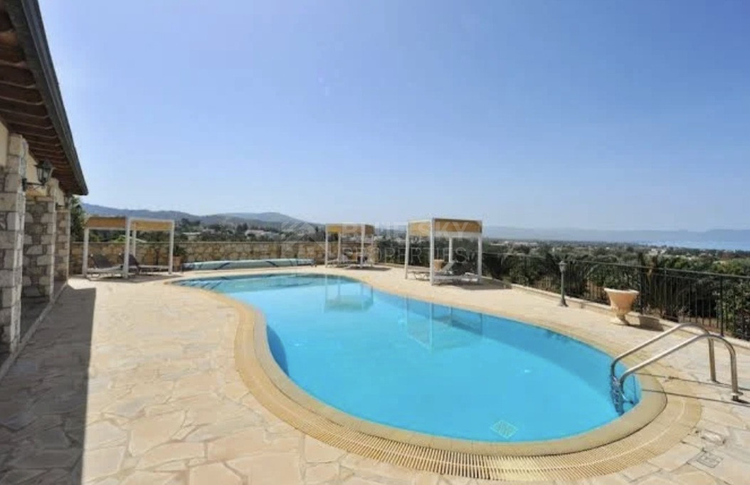 Four bedroom Villa for long term rental