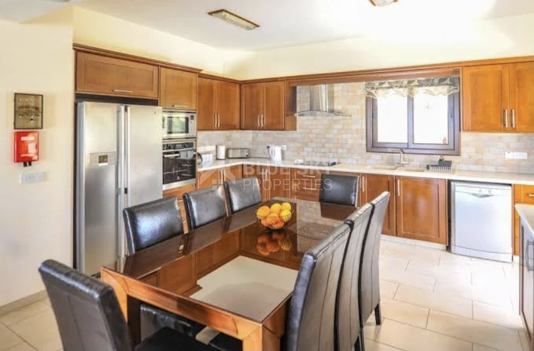 Four bedroom Villa for long term rental