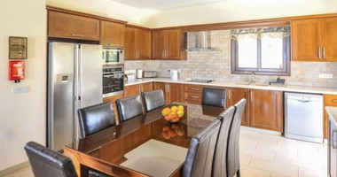 Four bedroom Villa for long term rental
